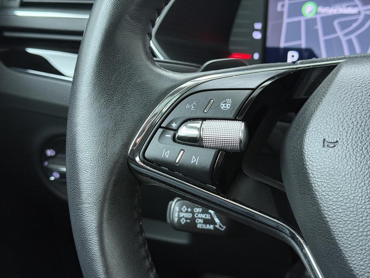 Skoda SUPERB Combi 1.4 TSI iV Laurin & Klement Edition | 218 PK | SoH 97% | Trekhaak | Panoramadak | 360 graden camera | Canton Audio | Lederen bekleding | Matrix LED koplampen |