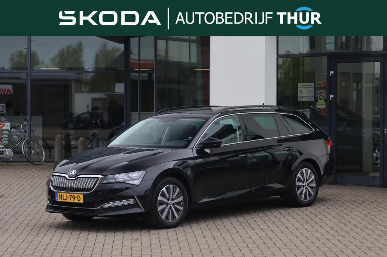 Skoda SUPERB Combi 1.4 TSI iV Ambition PL ¤651 p/m* 218PK / 160kW Achteruitrijcamera, Apple Carplay & Android Auto, verwarmbare voorstoelen + stuurwiel, dynamische onderstelregeling (DCC), elektrisch bedienbare achterklep, wegklapbare trekhaak, full map navigatie, par
