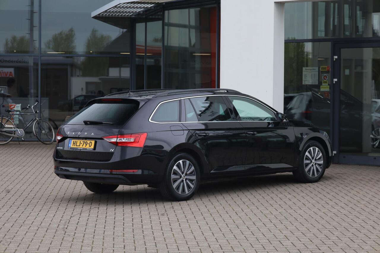 Skoda SUPERB Combi 1.4 TSI iV Ambition PL ¤651 p/m* 218PK / 160kW Achteruitrijcamera, Apple Carplay & Android Auto, verwarmbare voorstoelen + stuurwiel, dynamische onderstelregeling (DCC), elektrisch bedienbare achterklep, wegklapbare trekhaak, full map navigatie, par