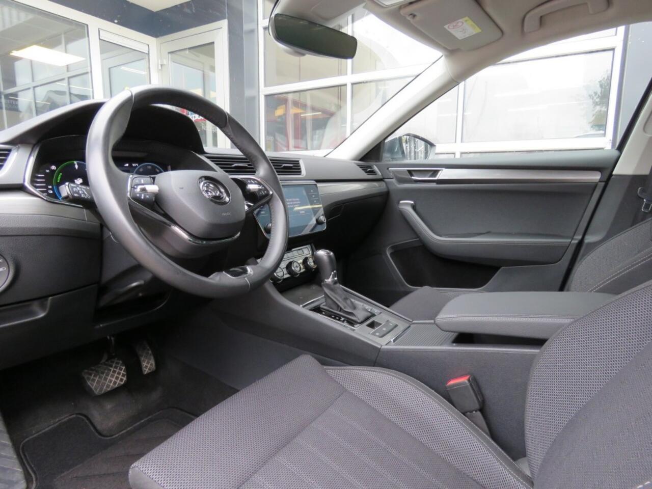 Skoda SUPERB 1.4 TSI 218PK IV BNSEDPLUS / Camera / Memory / Led / Elec.achterklep / FABRIEKS garantie