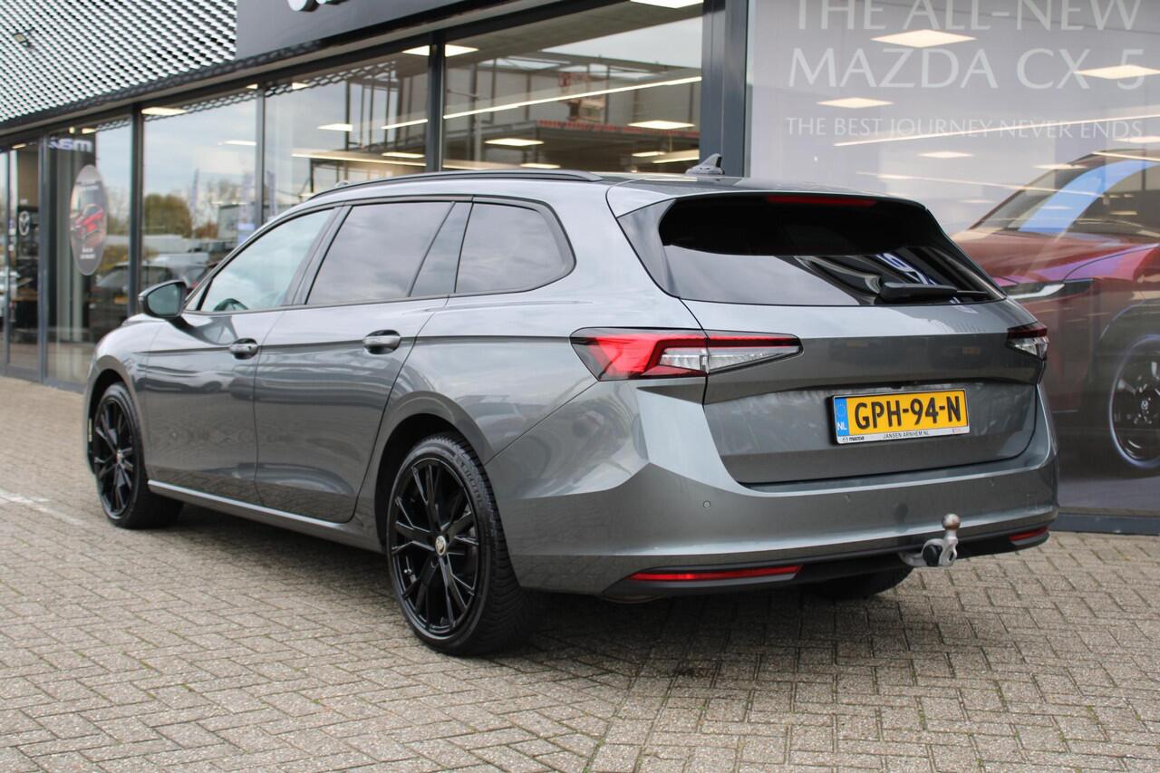 Skoda SUPERB Combi 1.5 TSI 150PK MHEV First Edition , Automaat, Trekhaak, Adap.Cruise, LMV 19 Inch, Apple Carplay, Camera, PDC, Stoelverwarming, All Season