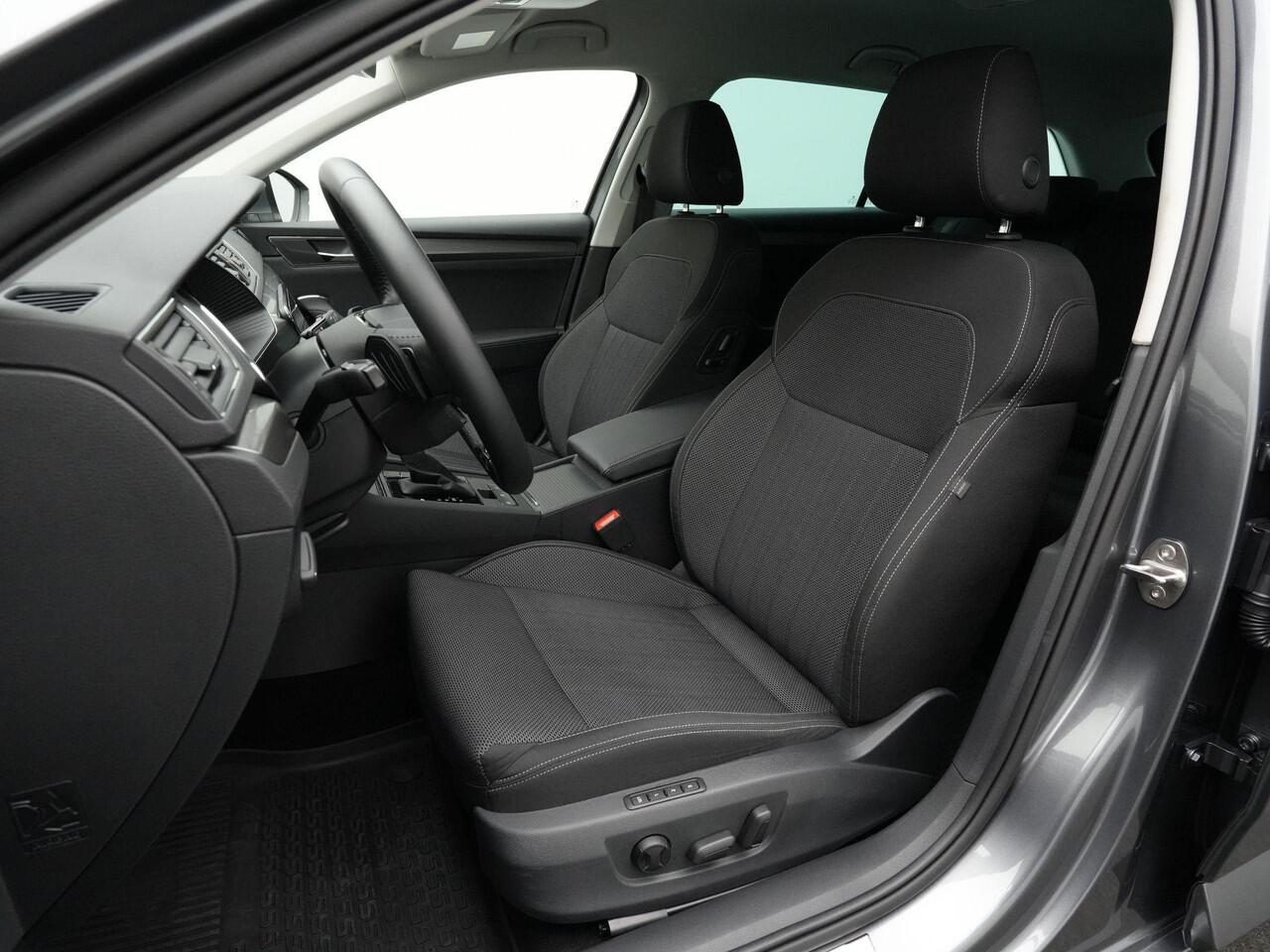 Skoda SUPERB Combi 1.4 TSI iV 218 pk DSG Business Edition | Geheugenstoel | Matrix LED | Stoel-/achterbankverwarming | Achteruitrijcamera