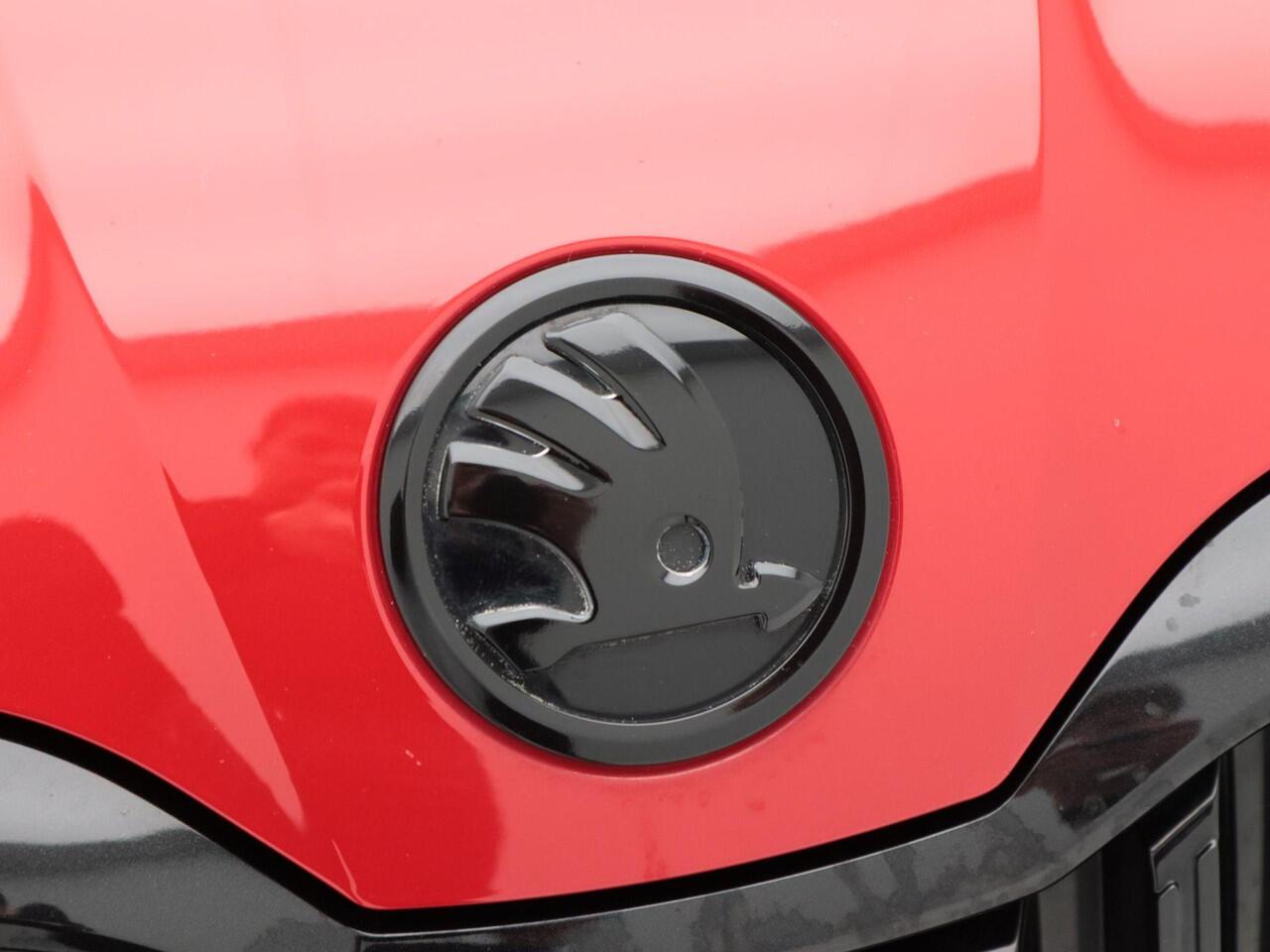 Skoda SUPERB Combi 1.5 TSi 150 Pk Automaat Sportline Business | Panoramadak | Trekhaak | Virtual Cockpit | Adaptive Cruise | Camera | LED | 19 Inch | 53.466 Km!