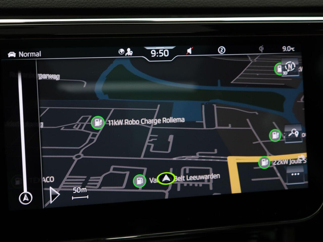 Skoda SUPERB Combi 1.5 TSi 150 Pk Automaat Sportline Business | Panoramadak | Trekhaak | Virtual Cockpit | Adaptive Cruise | Camera | LED | 19 Inch | 53.466 Km!