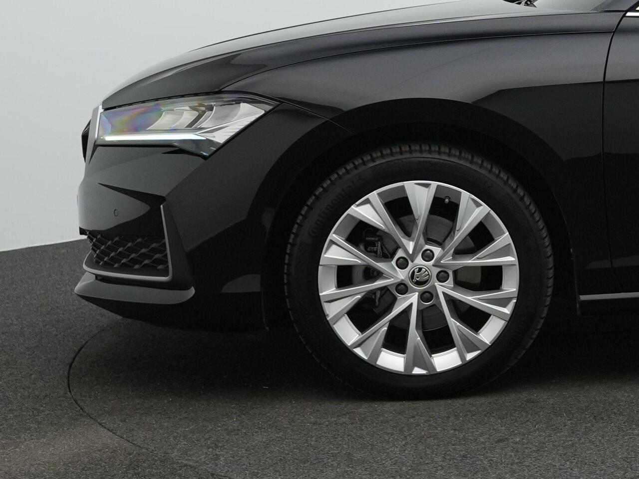 Skoda SUPERB Combi 1.5 TSI MHEV 150 pk DSG Selection | Trekhaak | Achteruitrijcamera | Stoelverwarming | Adaptive Cruise