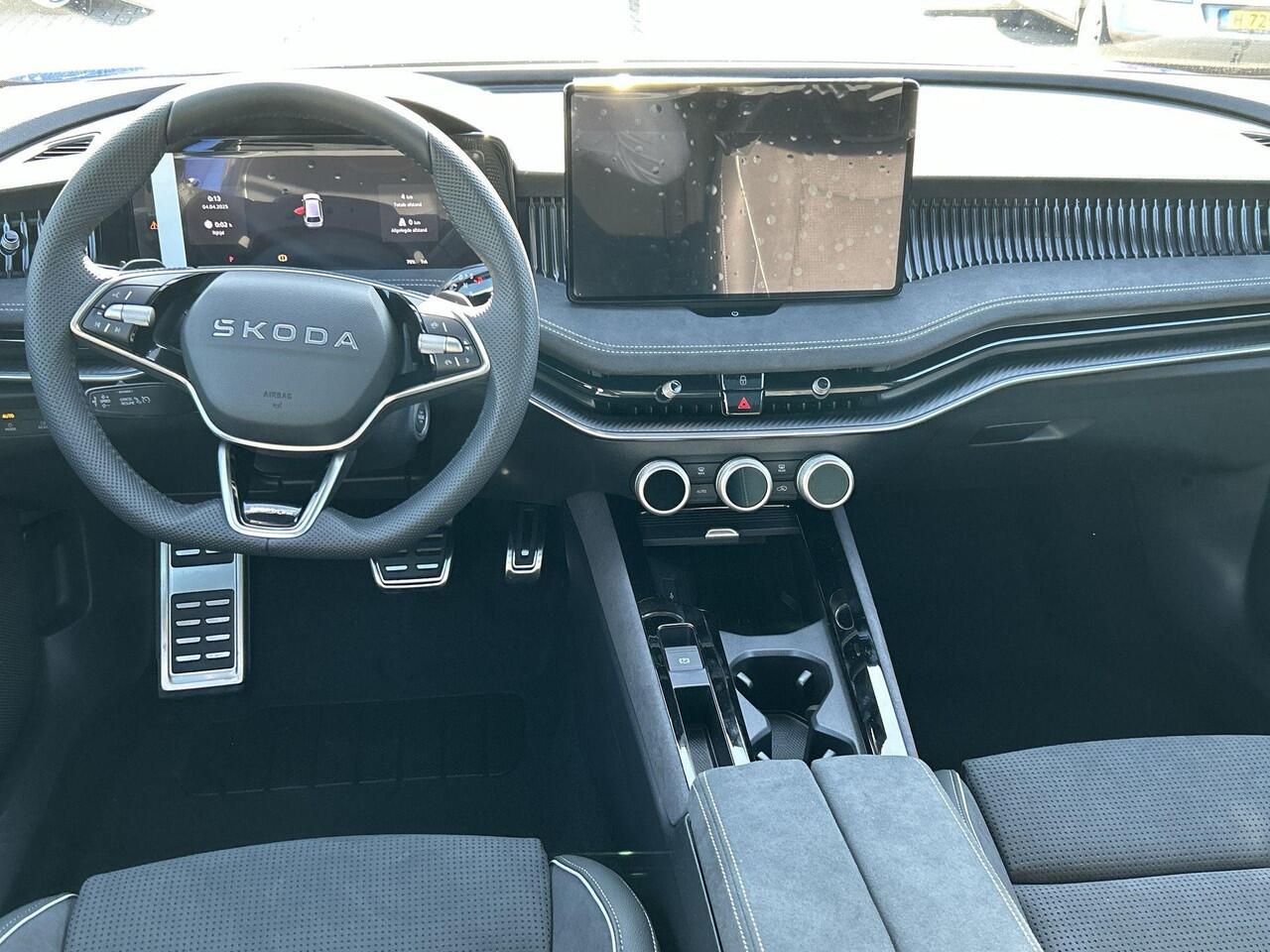 Skoda SUPERB combi Sportline Business 1.5 TSI PHEV 150 kW / 204 PK Combi | Metallic Lak | 19'' lichtmetalen velgen | Panorama dak | Trekhaak wegklapbaar | 2000,- inruilvoordeel