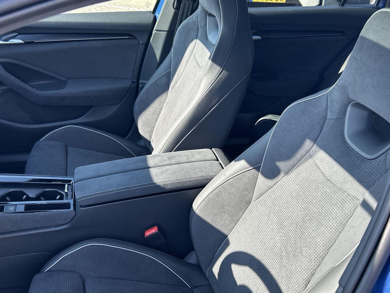 Skoda SUPERB combi Sportline Business 1.5 TSI PHEV 150 kW / 204 PK Combi | Metallic Lak | 19'' lichtmetalen velgen | Panorama dak | Trekhaak wegklapbaar | 2000,- inruilvoordeel