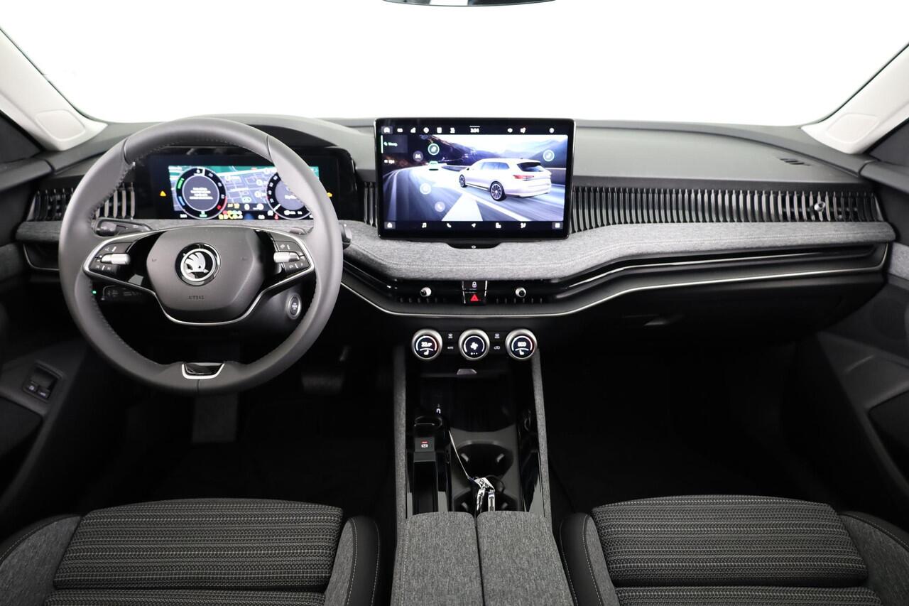 Skoda SUPERB Combi Business Edition 1.5 TSI PHEV 204pk | 19 inch | Elek. + massagestoelen | Stoelverwarming | Adaptive Cruise | Blind Spot | Navigatie | Camera |