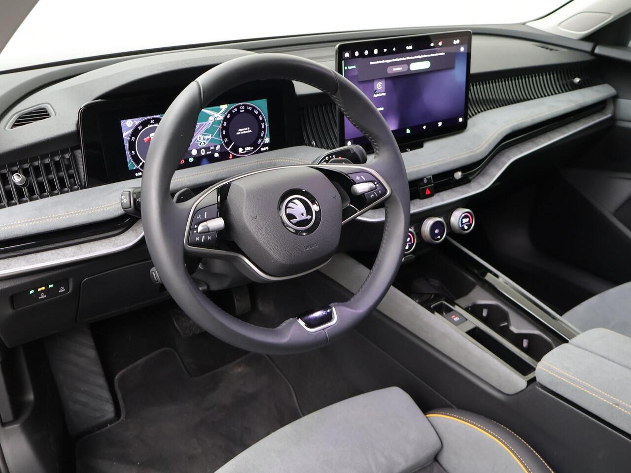 Skoda SUPERB First Edition 1.5 TSI m-HEV 150 pk DSG | Massagestoelen | Adaptieve cruise control | 18'' Lichtmetalen velgen | Achteruitrijcamera |