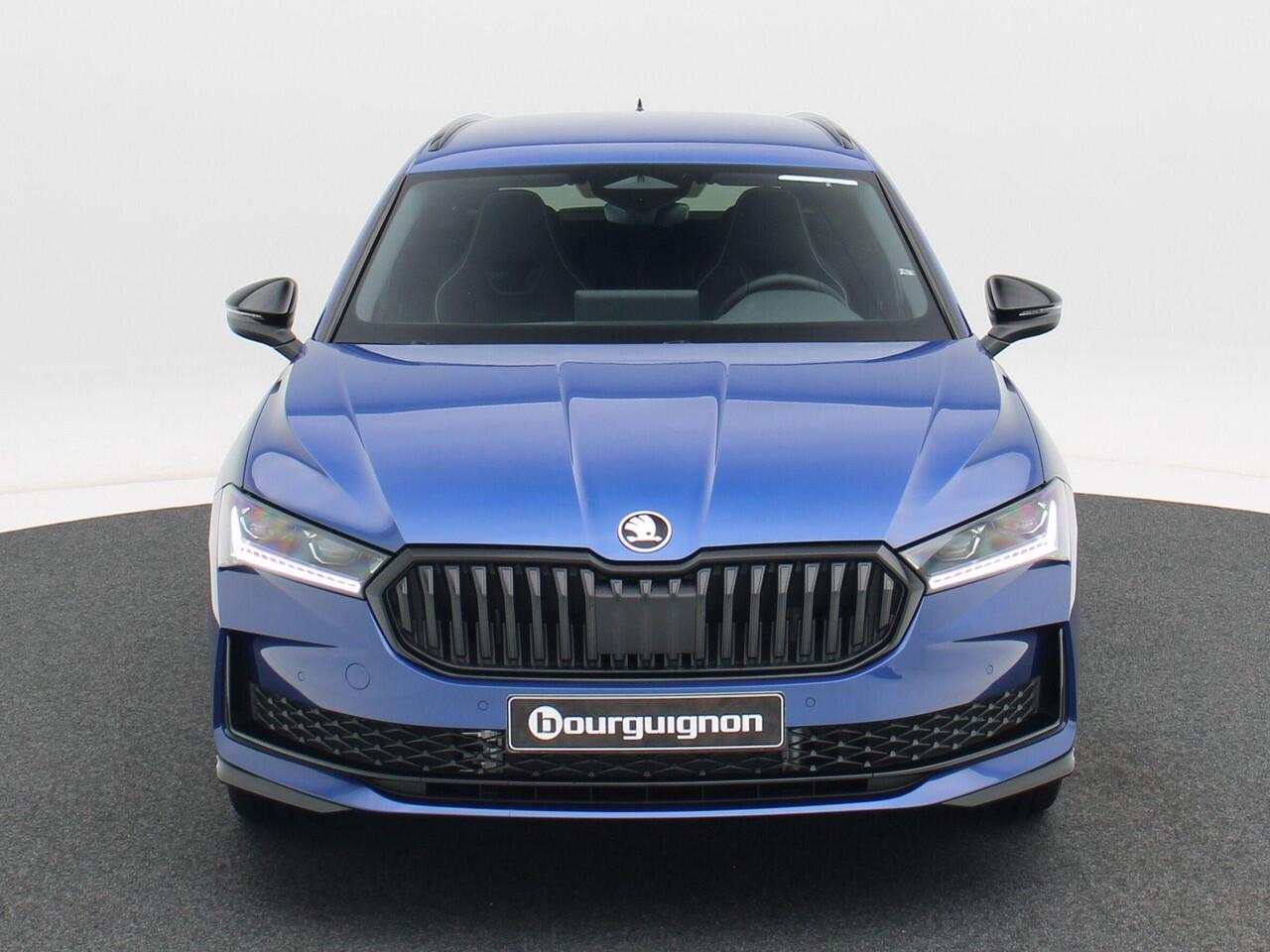 Skoda SUPERB Combi Sportline Business 1.5 TSI PHEV 204 PK | Trekhaak | Adaptive cruise control | Stoelverwarming | Matrix LED