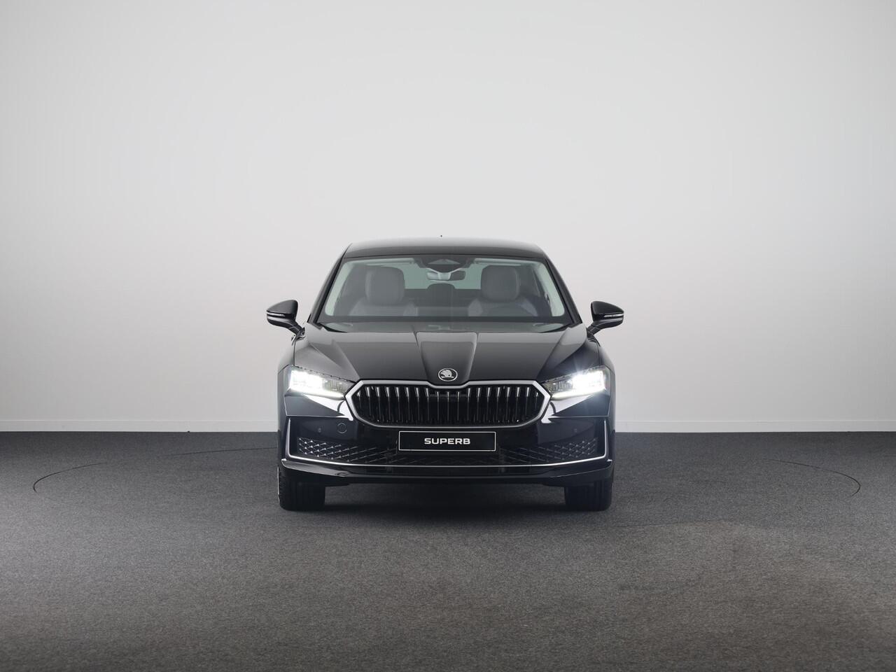 Skoda SUPERB Business Edition PHEV 1.5 TSI 204 pk 6 versn. DSG | Trekhaak wegklapbaar | Chrome pakket | 18 inch lichtmetalen velgen