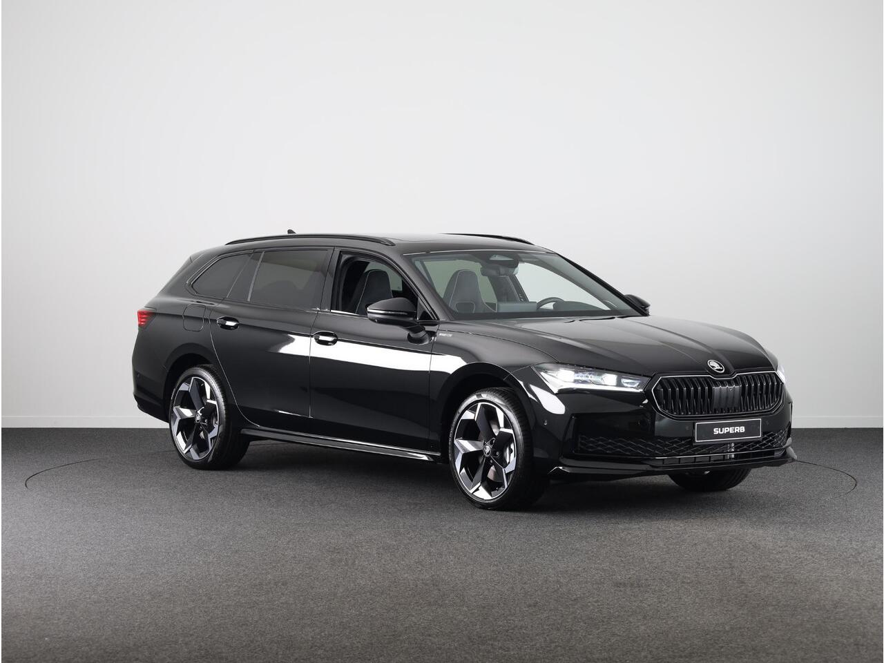Skoda SUPERB Combi Sportline Business PHEV 1.5 TSI 204 pk 6 versn. DSG | Travel assist plus | Panoramadak | Canton | 19 inch lichtmetalen velgen