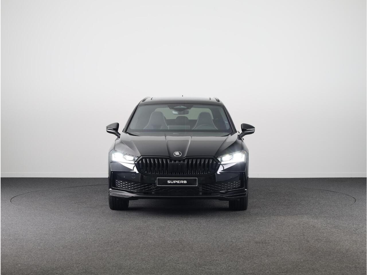 Skoda SUPERB Combi Sportline Business PHEV 1.5 TSI 204 pk 6 versn. DSG | Travel assist plus | Panoramadak | Canton | 19 inch lichtmetalen velgen