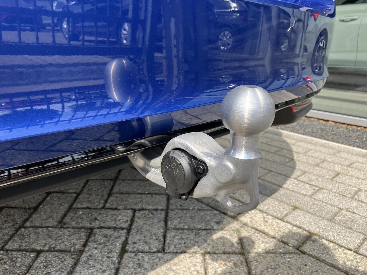 Skoda SUPERB Combi Sportline Business 1.5 TSI PHEV 204 PK DSG Automaat | Panorama dak | Suite Sport Leder | 19" lichtmetalen velgen | Trekhaak |