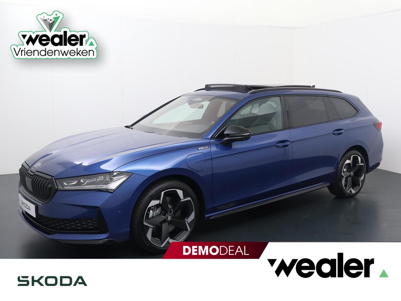 Skoda SUPERB Combi Sportline Business 1.5 TSI PHEV 204 PK DSG Automaat | Panorama dak | Suite Sport Leder | 19" lichtmetalen velgen | Trekhaak | Canton Geluidssysteem |