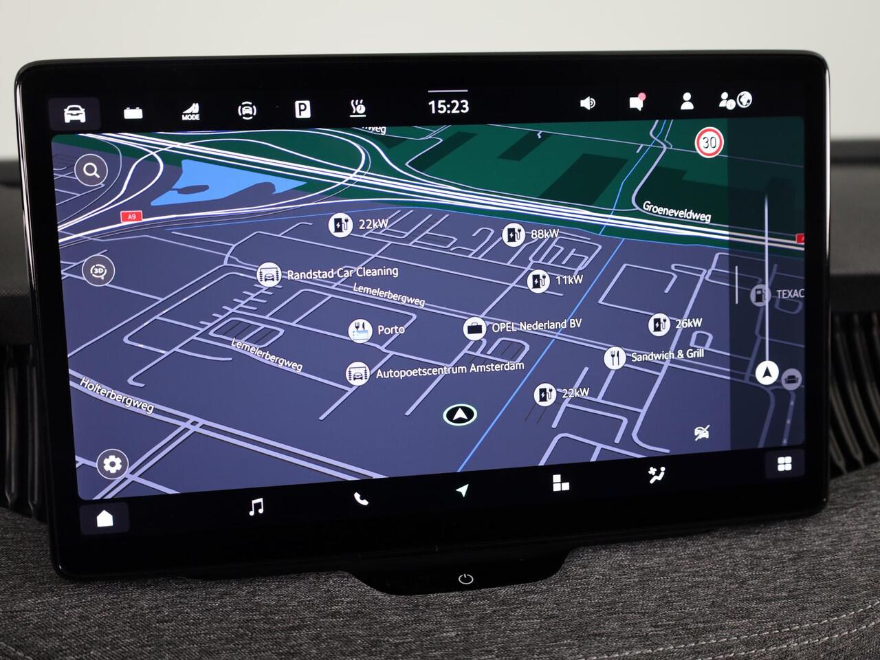 Skoda SUPERB Combi 1.5 TSI PHEV Business Edition 204 PK PHEV | Verlengde garantie | Panorama dak | Trekhaak | 18" Lm velgen |