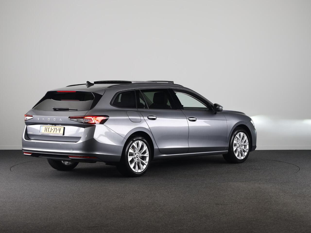 Skoda SUPERB Combi 1.5 TSI PHEV Business Edition 204 PK PHEV | Verlengde garantie | Panorama dak | Trekhaak | 18" Lm velgen |