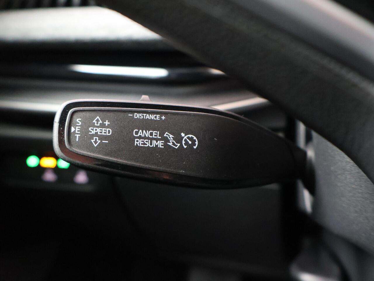 Skoda SUPERB Combi Business Edition 1.5 TSI PHEV 204 PK | Gratis E-Bike | Trekhaak | 18" Lichtmetalen velgen | Winter pakket |