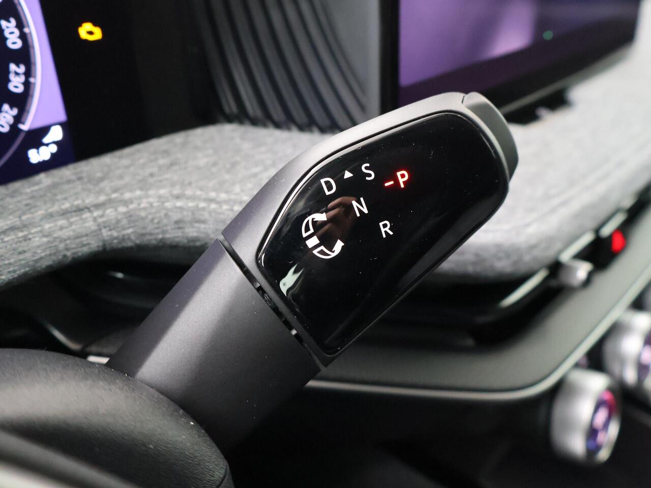 Skoda SUPERB Combi Business Edition 1.5 TSI PHEV 204 PK | Gratis E-Bike | Trekhaak | 18" Lichtmetalen velgen | Winter pakket |