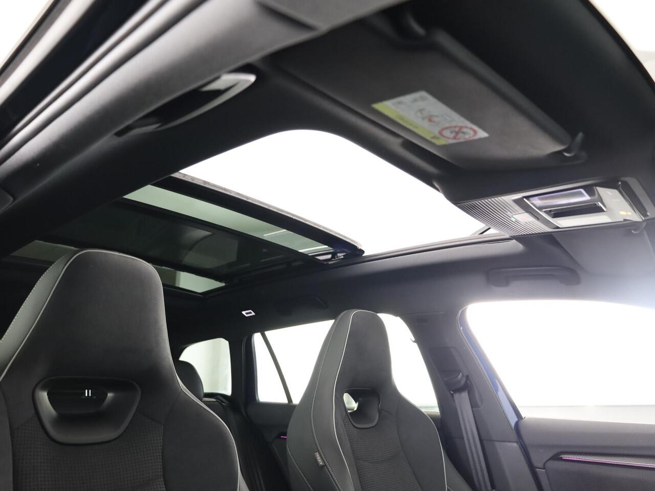 Skoda SUPERB Combi 1.5 TSI PHEV 204pk Sportline Business | 19 inch | Panoramadak | Canton | Trekhaak | Winterpakket | Adaptive Cruise | Blind Spot