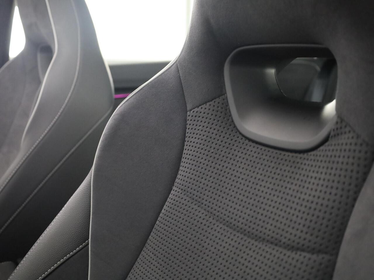 Skoda SUPERB Combi 1.5 TSI PHEV 204pk Sportline Business | 19 inch | Panoramadak | Canton | Trekhaak | Winterpakket | Adaptive Cruise | Blind Spot