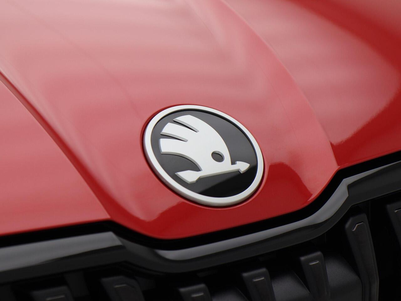 Skoda SUPERB Combi 1.5 TSi 204 Pk PHEV Sportline Business | Panoramadak | Trekhaak | Head-Up | 19 Inch | Stoelverwarming | Camera