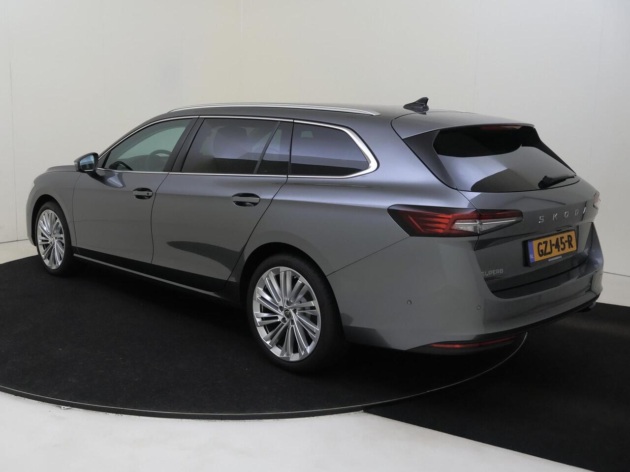 Skoda SUPERB Combi 1.5 TSI MHEV First Edition | 360 camera | Parkeerassistent | Stoelverwarming voor en achter | Keyless | Navigatie | LED matrix verlichting | 3-zone airco | Massagefunctie voorstoelen |