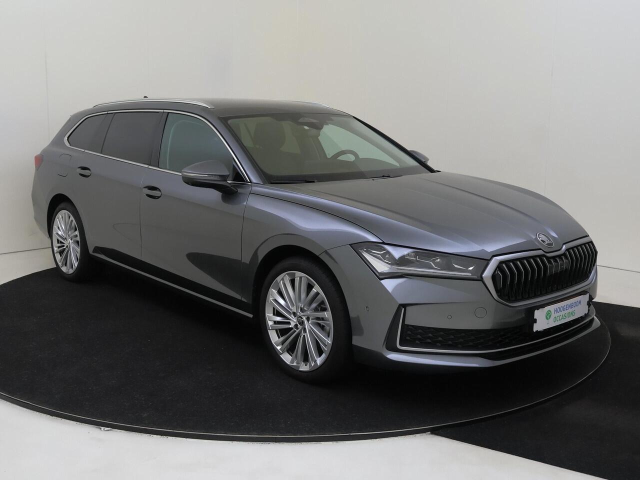 Skoda SUPERB Combi 1.5 TSI MHEV First Edition | 360 camera | Parkeerassistent | Stoelverwarming voor en achter | Keyless | Navigatie | LED matrix verlichting | 3-zone airco | Massagefunctie voorstoelen |