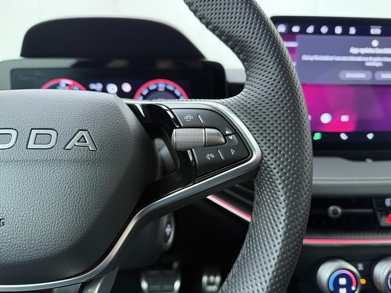 Skoda SUPERB Combi 1.5 TSI PHEV Sportline Business | 150 PK | SoH 100% | Trekhaak | Panoramadak | Top area view 360 graden | Head-up display | Lederen bekleding | Canton soundsystem |