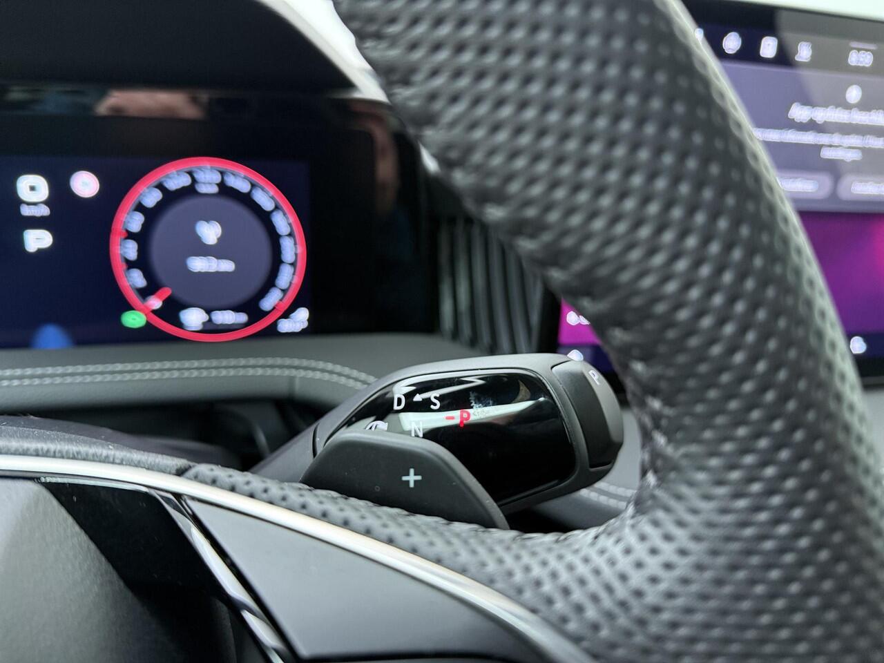 Skoda SUPERB Combi 1.5 TSI PHEV Sportline Business | 150 PK | SoH 100% | Trekhaak | Panoramadak | Top area view 360 graden | Head-up display | Lederen bekleding | Canton soundsystem |