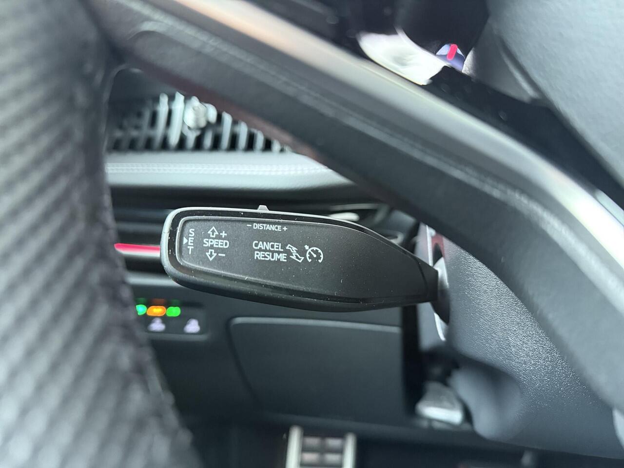 Skoda SUPERB Combi 1.5 TSI PHEV Sportline Business | 150 PK | SoH 100% | Trekhaak | Panoramadak | Top area view 360 graden | Head-up display | Lederen bekleding | Canton soundsystem |