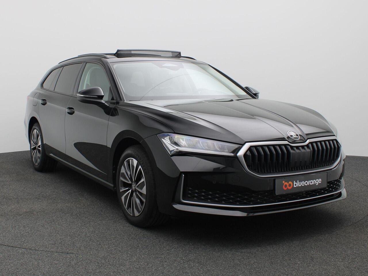 Skoda SUPERB Combi 1.5 TSI PHEV Edition 204PK DSG Pano-Schuifdak, Trekhaak, 17" LM Velgen, Achteruitrijcamera, Side Assist, Navi via Apple Carplay/Android Auto, Stoelverwarming