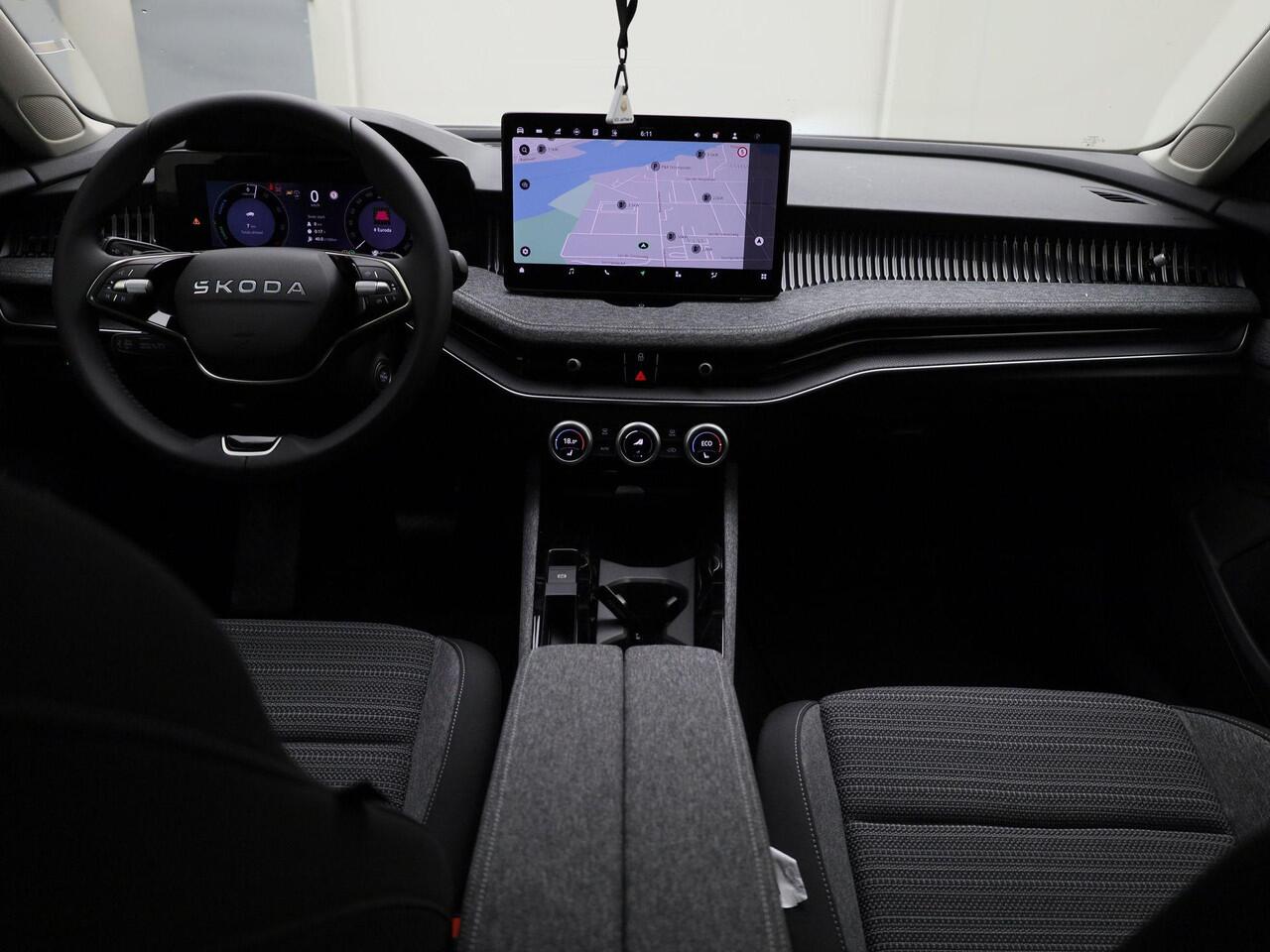 Skoda SUPERB combi Business Edition 1.5 TSI PHEV 150 kW / 204 PK Comb | 18'' Lichtmetalen Velgen | Akoestisch pakket | 2000,- inruilvoordeel!!