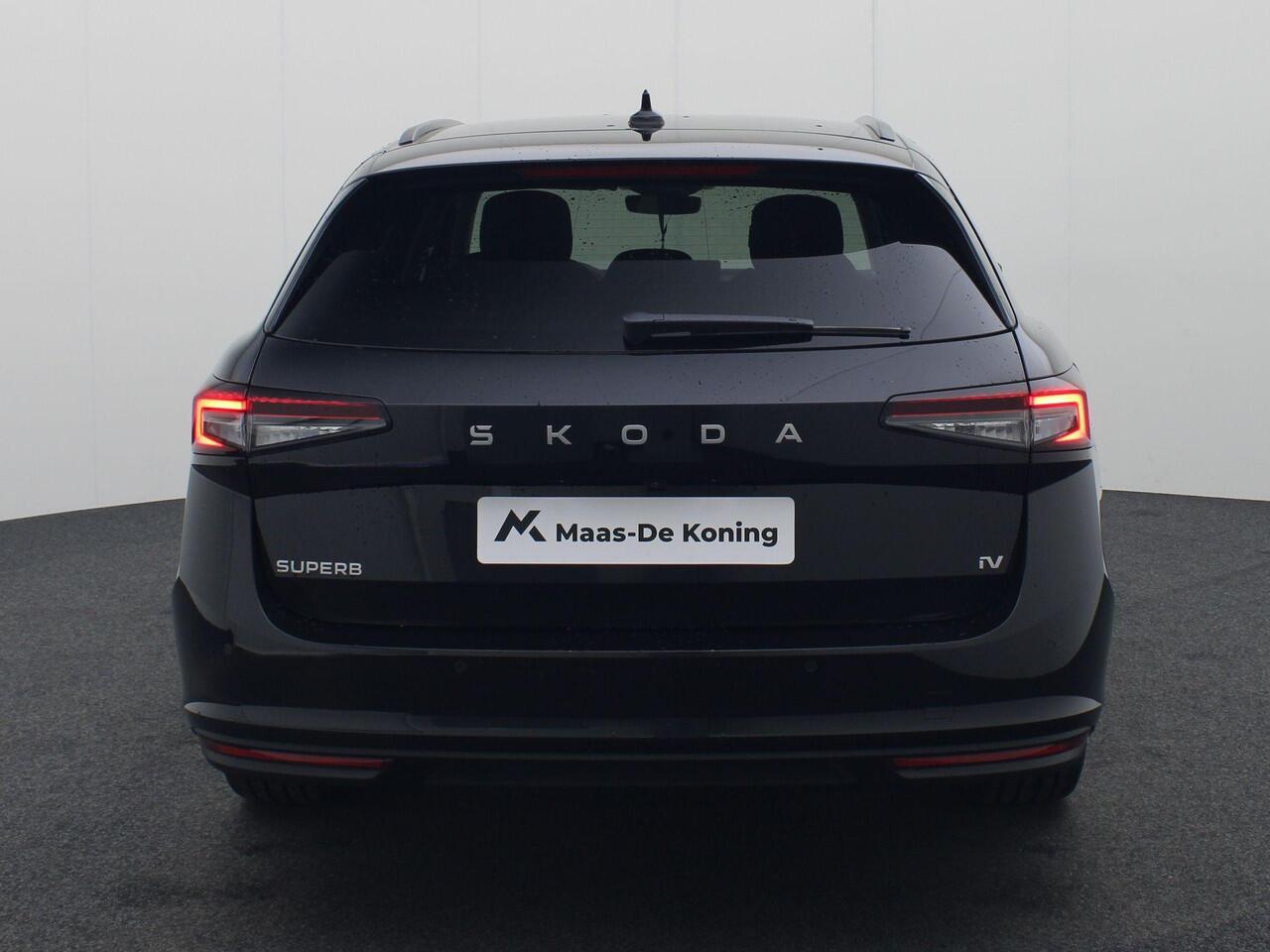 Skoda SUPERB combi Business Edition 1.5 TSI PHEV 150 kW / 204 PK Comb | 18'' Lichtmetalen Velgen | Akoestisch pakket | 2000,- inruilvoordeel!!