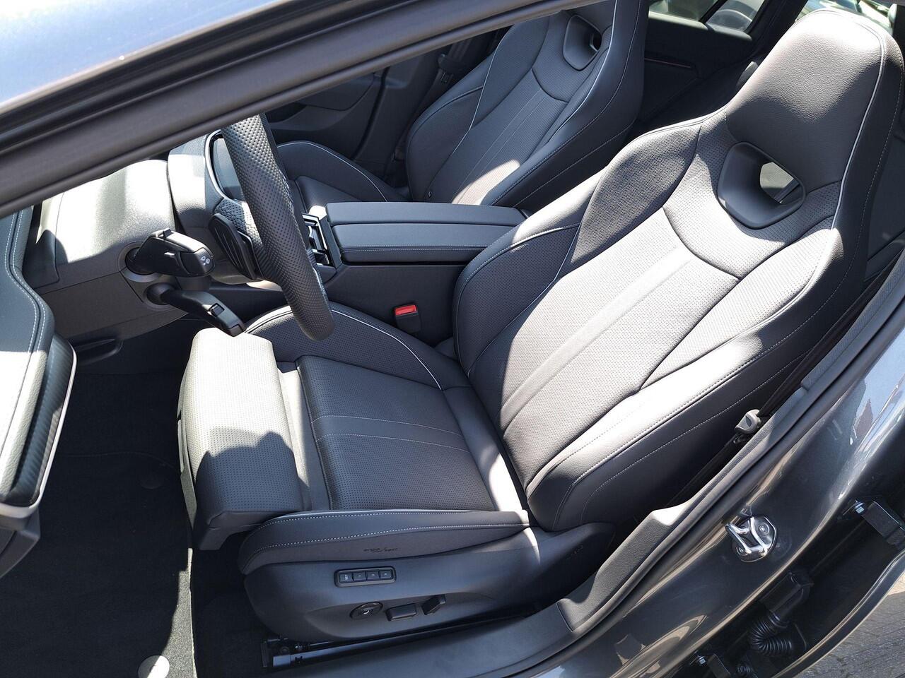 Skoda SUPERB combi Sportline Business 1.5 TSI PHEV 150 kW / 204 PK Combi | Metallic Lak | 19'' Velgen | Travel assist Plus | 2000,- inruilvoordeel!!