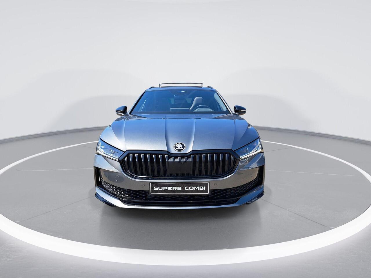 Skoda SUPERB combi Sportline Business 1.5 TSI PHEV 150 kW / 204 PK Combi | Metallic Lak | 19'' Velgen | Travel assist Plus | 2000,- inruilvoordeel!!