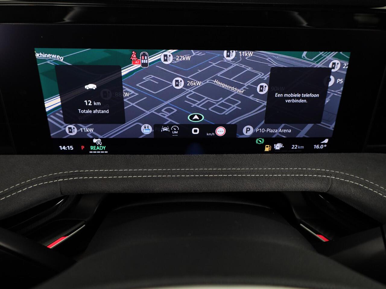 Skoda SUPERB Combi Sportline Business PHEV 1.5 TSI 204 pk 6 versn. DSG | Panoramadak, elektrisch bedienbaar | Trekhaak, wegklapbaar | Travel Assist Plus Sportline | Dynamic Chassis Control Pakket | CANTON Soundsystem | Lichtmetalen velgen 19 inch Aniara Aero zilver