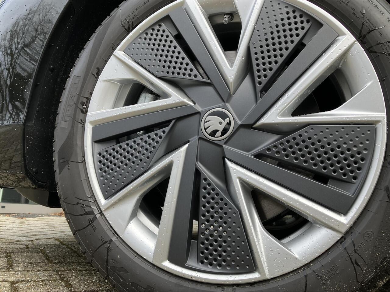 Skoda SUPERB Combi Business Edition 1.5 TSI PHEV 204 PK DSG | Trekhaak | Winterpakket | 18" lichtmetalen velgen | Chroom pakket |