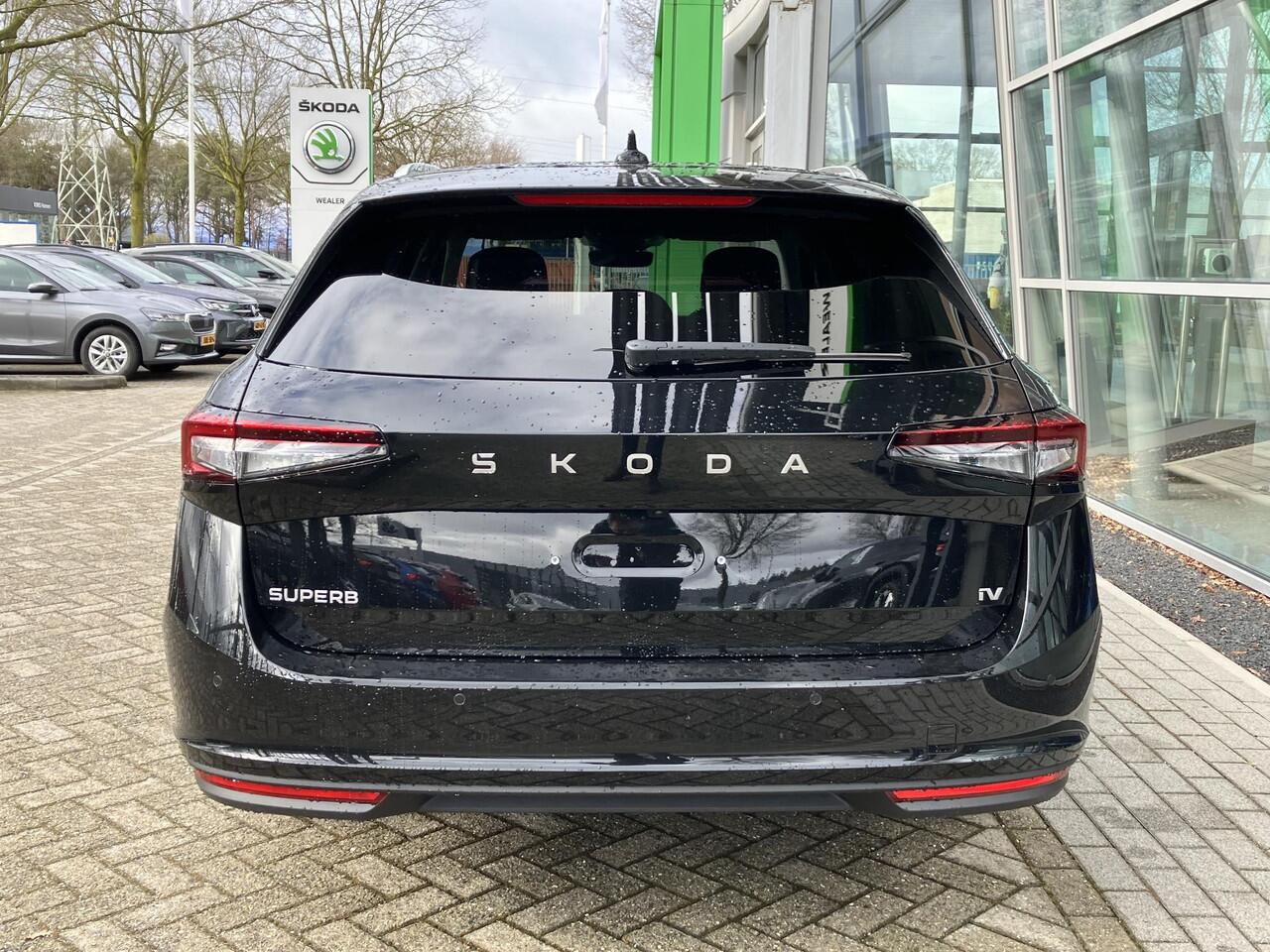 Skoda SUPERB Combi Business Edition 1.5 TSI PHEV 204 PK DSG | Trekhaak | Winterpakket | 18" lichtmetalen velgen | Chroom pakket |