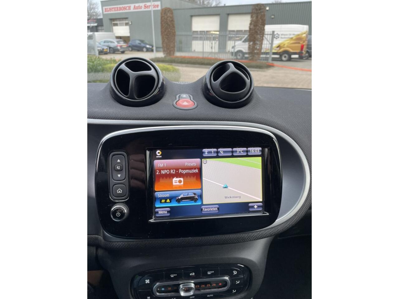 Smart EQ FORFOUR Bns Sol.