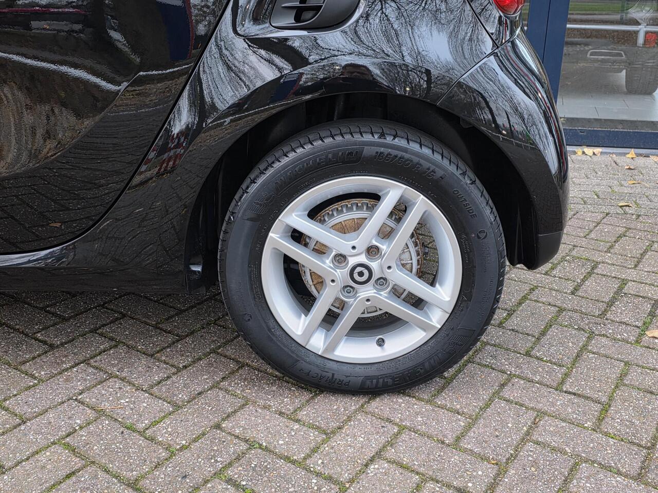 Smart EQ FORFOUR Comfort 18 kWh | Climate Control | Licht metalen velgen | Electr. ramen