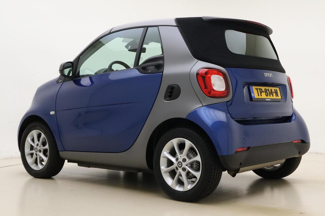 Smart FORTWO cabrio 1.0 Perfect Automaat Cabriolet | Climate control Stoelverwarming | Lichtmetalen velgen | Weinig kilometers | Radio | Bluetooth