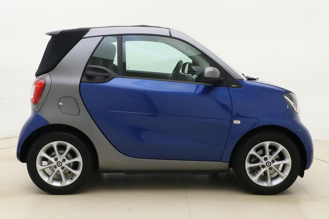 Smart FORTWO cabrio 1.0 Perfect Automaat Cabriolet | Climate control Stoelverwarming | Lichtmetalen velgen | Weinig kilometers | Radio | Bluetooth