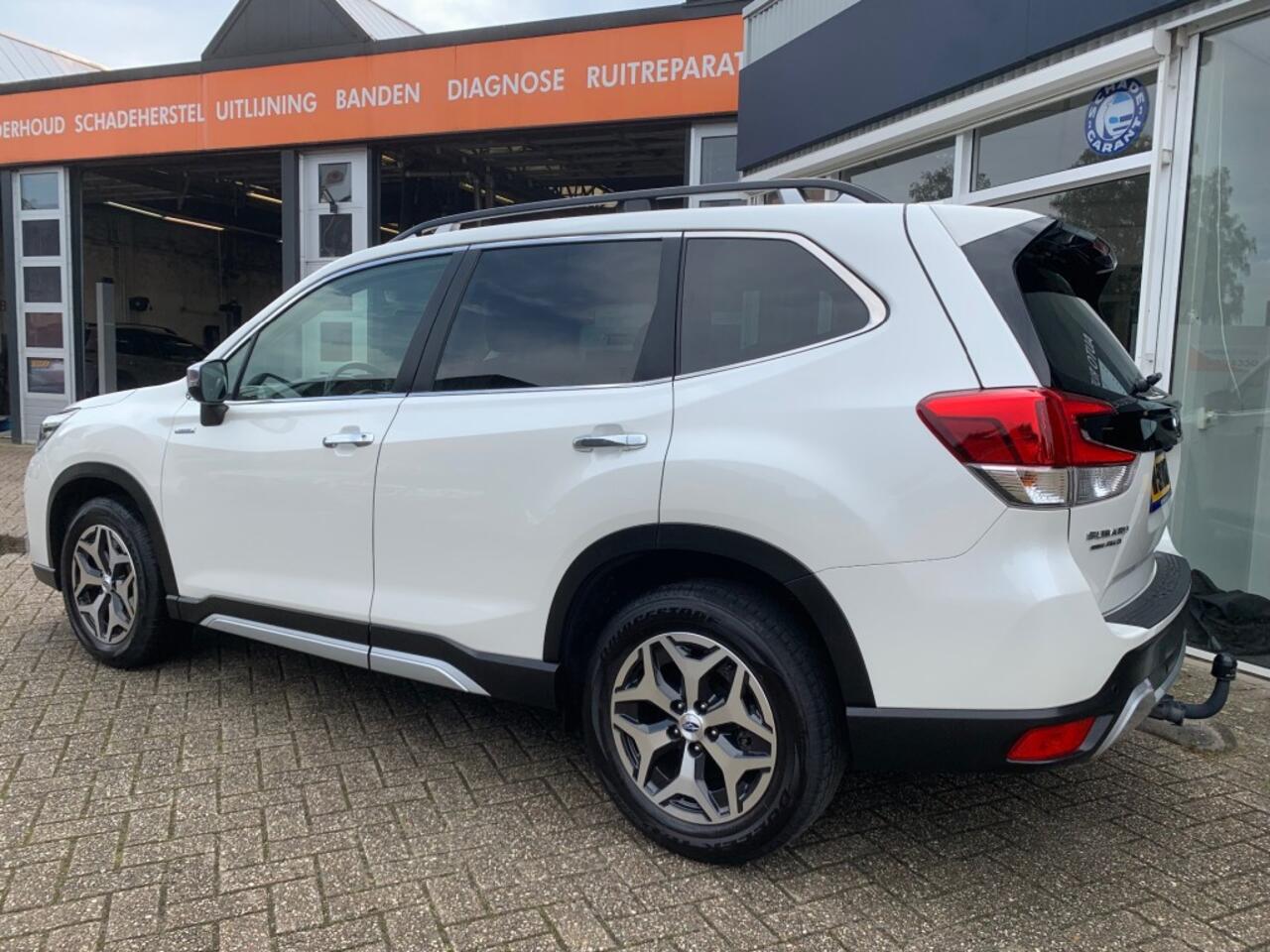 Subaru FORESTER 2.0I E-BOXER PREMIUM