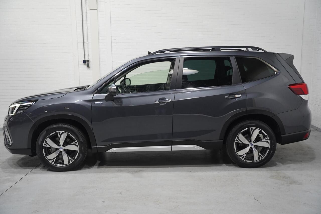 Subaru FORESTER 2.0i e-BOXER First Edition Leder Apple Carplay Schuifdak Camera Trekhaak NAP