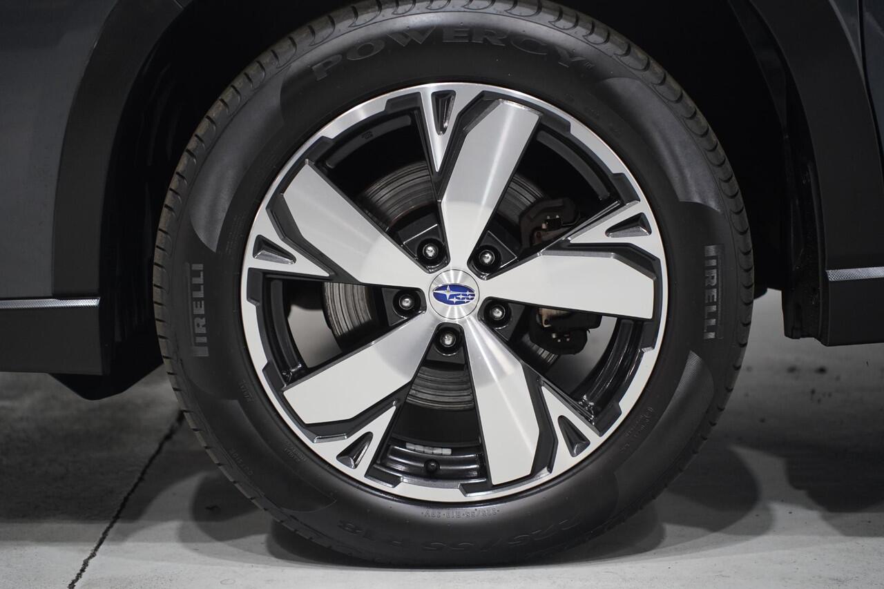 Subaru FORESTER 2.0i e-BOXER First Edition Leder Apple Carplay Schuifdak Camera Trekhaak NAP