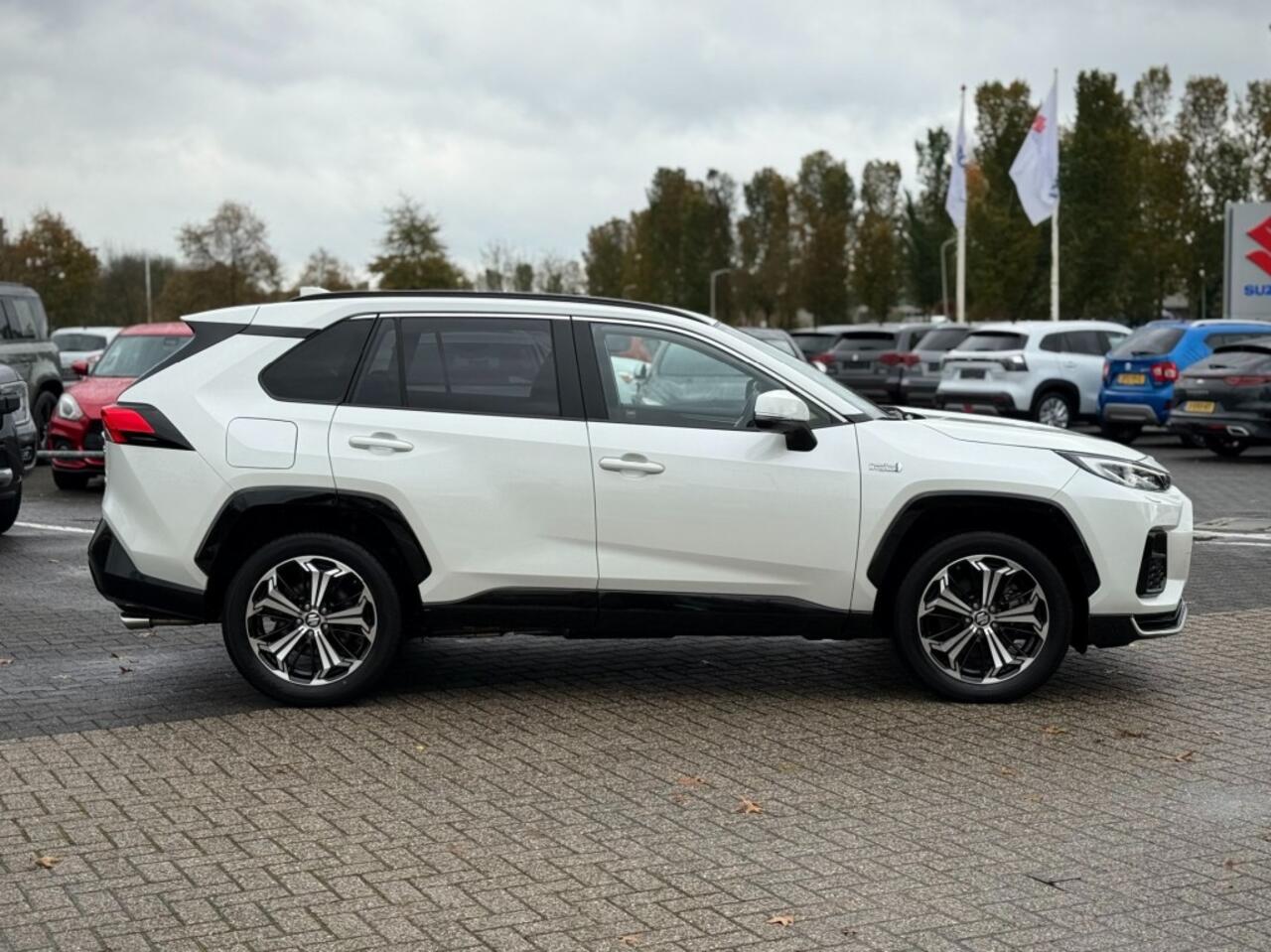 Suzuki Across 2.5 PLUG-IN HYBRIDE PHEV A/T