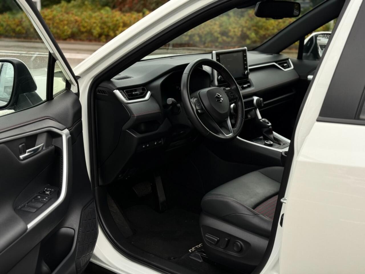 Suzuki Across 2.5 PLUG-IN HYBRIDE PHEV A/T