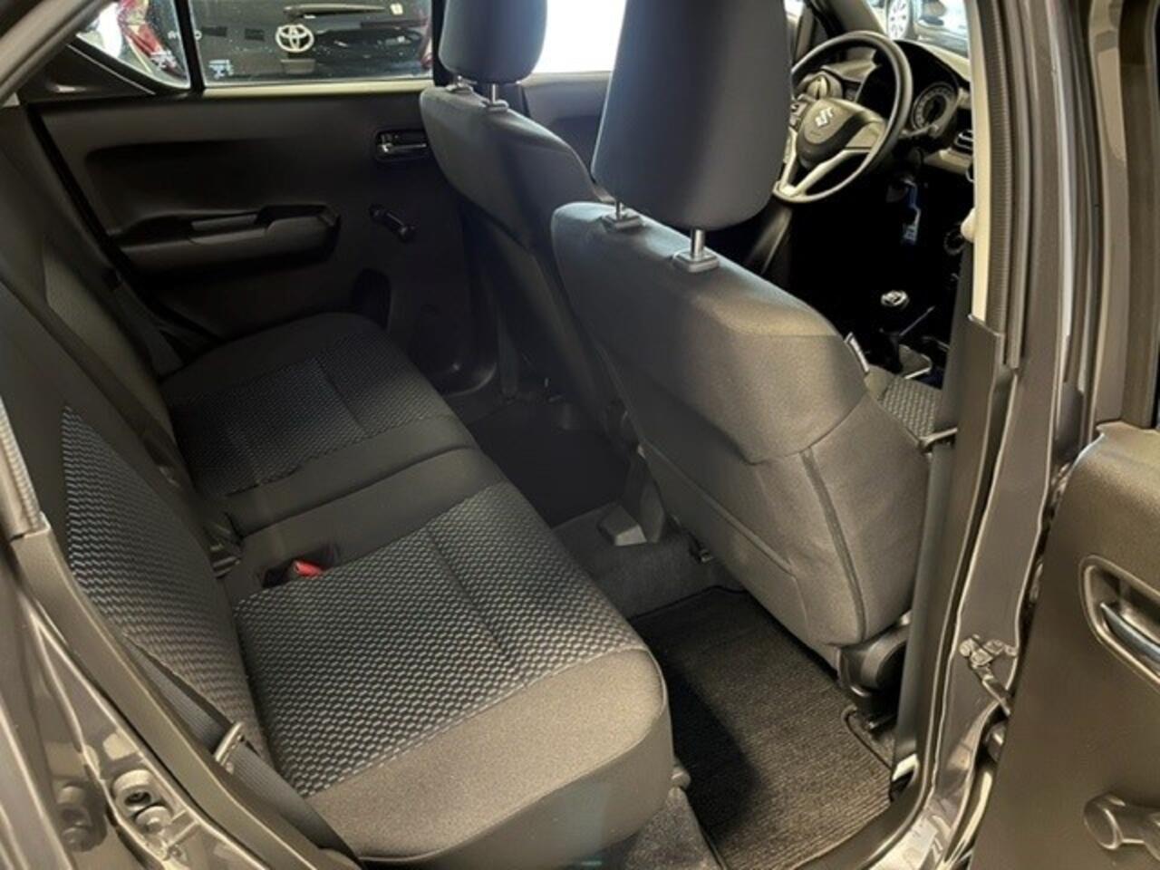 Suzuki IGNIS 1.2 Smart Hybrid Select ( Apple Carplay / Android auto )