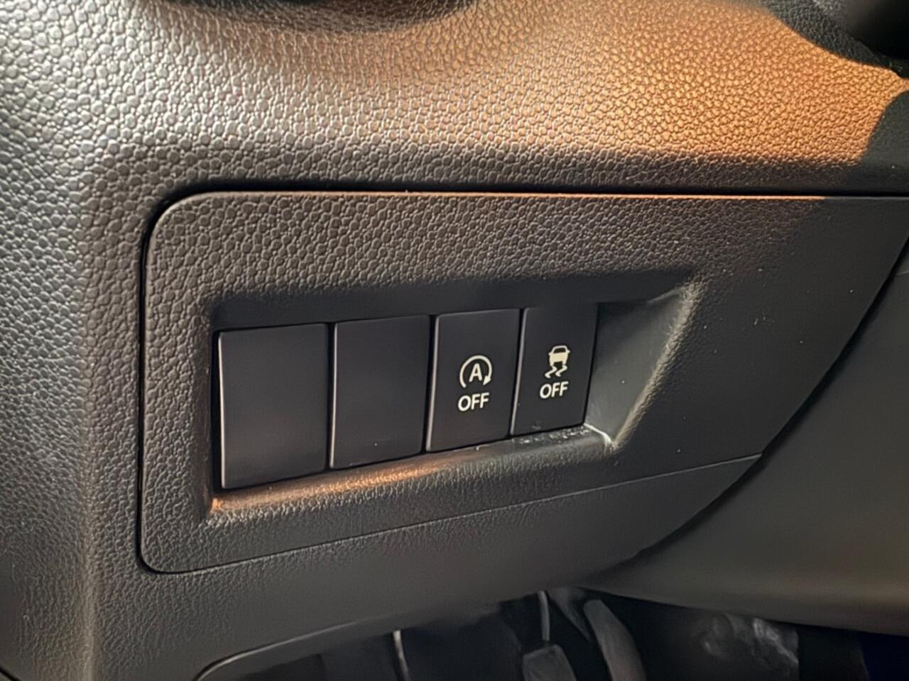 Suzuki IGNIS 1.2 Navigatie Airco PDC Multimedia Smart Hybrid 2 stuks